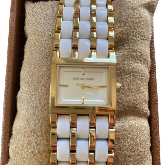 Michael Kors Watch Square Dial White and Gold - Picture 2 of 12